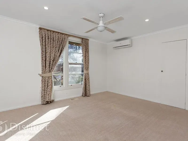 19 Bundeela Street, Narrabundah, photo 5