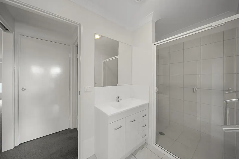 120 Burrumarra Avenue, Ngunnawal, photo 8