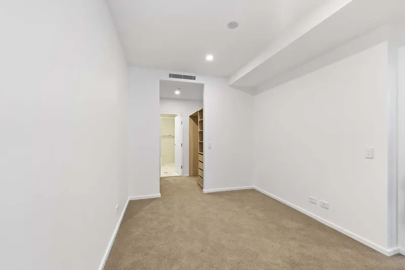 209/21 Captain Cook Crescent, Griffith, photo 11