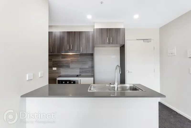321/325 Anketell Street, Greenway, photo 4