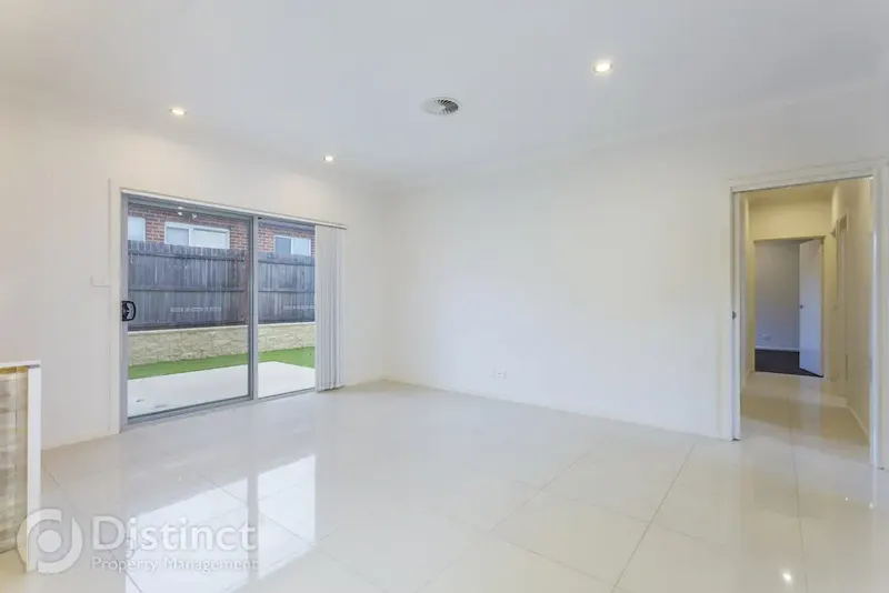 127 Samaria Street, Crace, photo 8