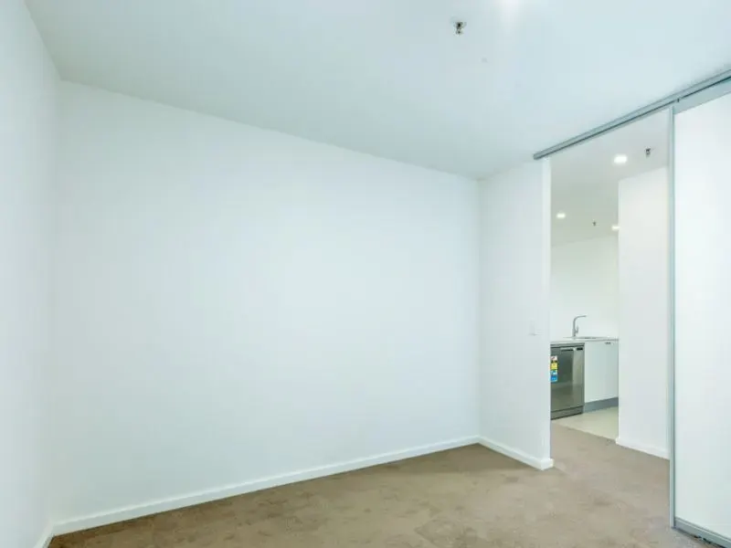 240/1 Anthony Rolfe Avenue, Gungahlin, photo 7