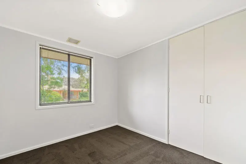 54 Castley Circuit, Kambah, photo 10