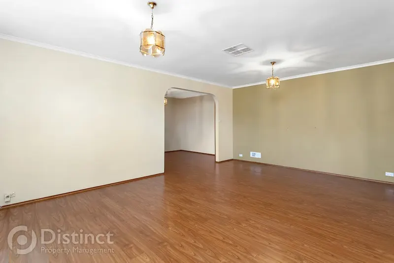 40 Chataway Crescent, Fadden, photo 5