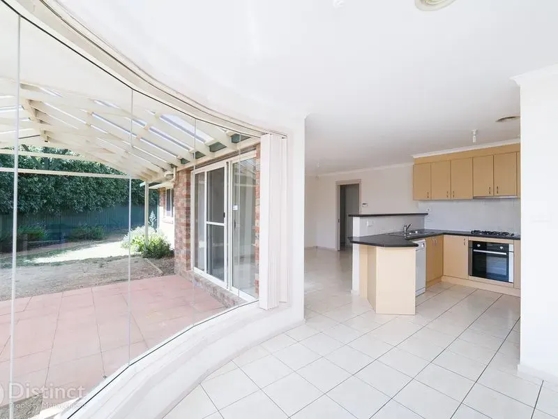 18 Coolgardie Street, Dunlop, photo 4