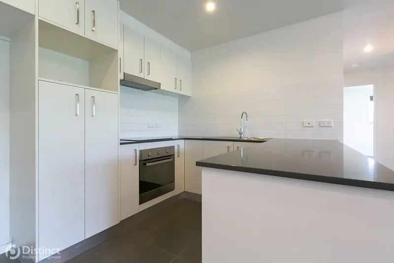 99/104 Henry Kendall Street, Franklin, photo 2