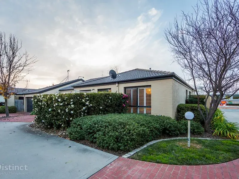2/128 Katherine Avenue, AMAROO ACT 2914, photo 1