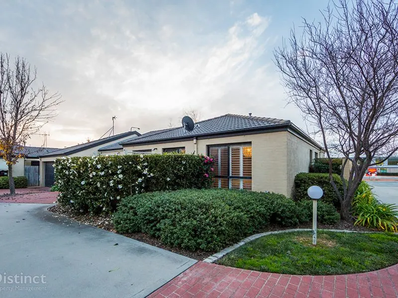 2/128 Katherine Avenue, AMAROO ACT 2914, photo 1