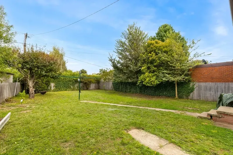6 Madigan Street, Hackett, photo 22
