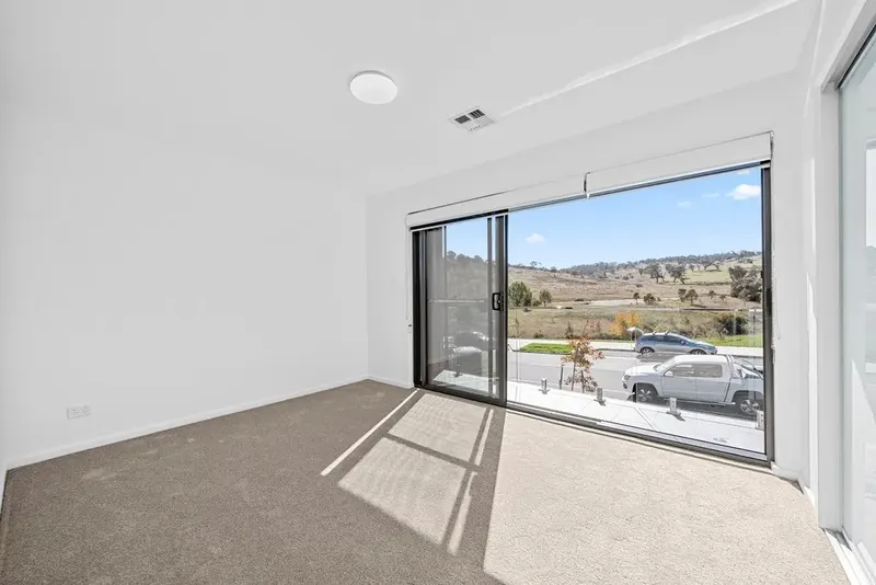 37 Sculthorpe Avenue, Whitlam, photo 16