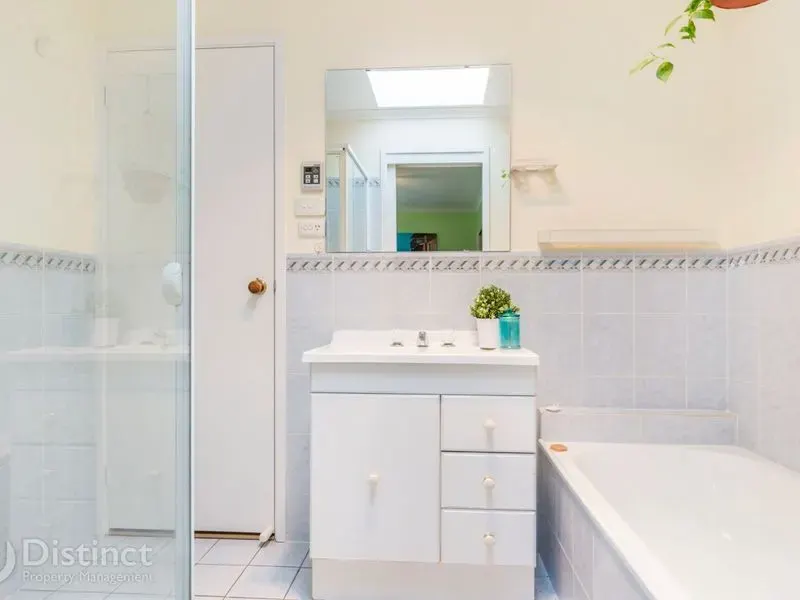 62 Ferguson Circuit, Ngunnawal, photo 10