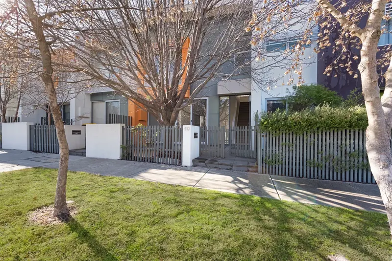 10 Dobikin Street, Crace, photo 15