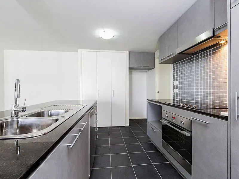 297/80 Chandler Street, Belconnen, photo 4