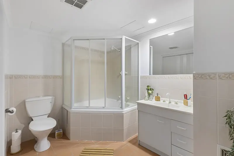 97/10 Eyre Street, Griffith, photo 7