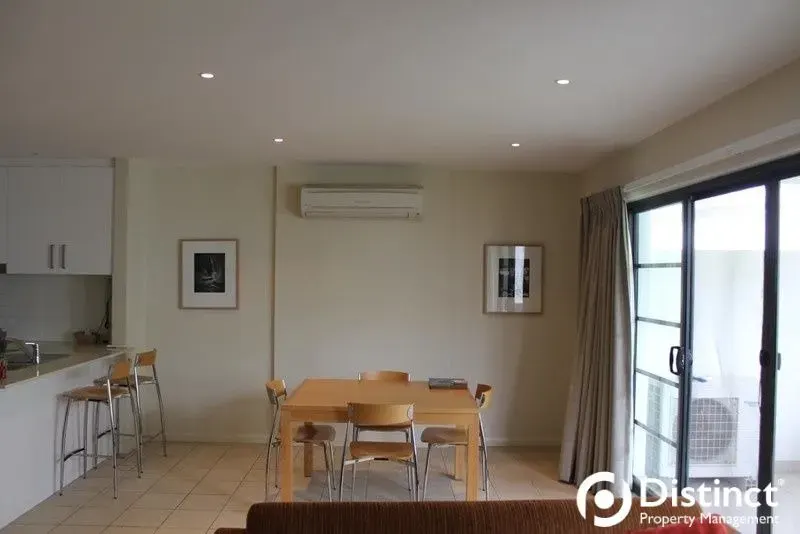 16/2 Cunningham Street, Griffith, photo 6