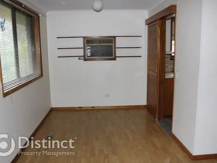 76 Chuculba Crescent, Giralang, photo 4