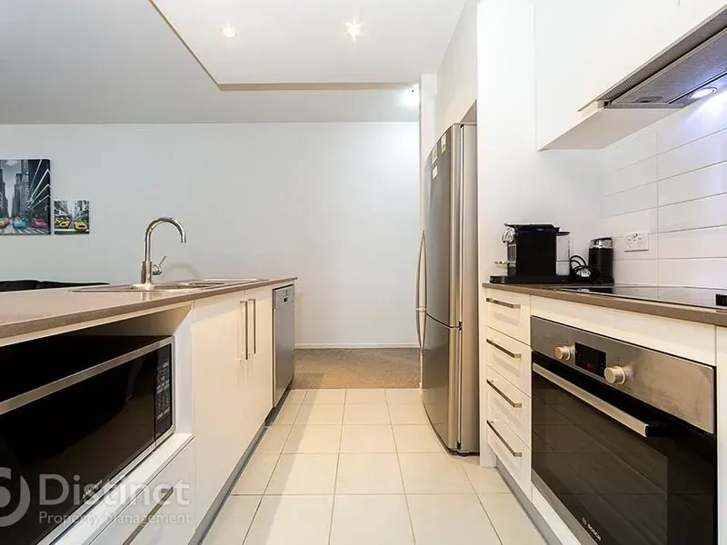 171/15 Mower Place, Phillip, photo 2