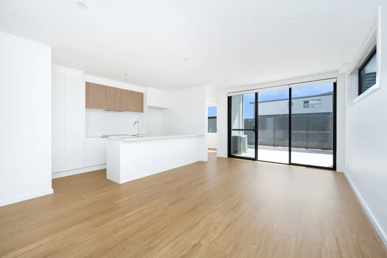 17/12 Ellison Harvie Close, Greenway, photo 1