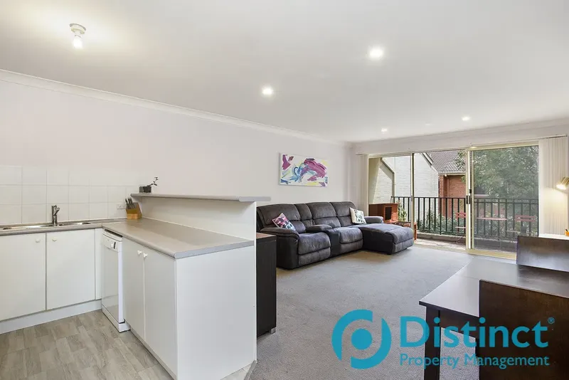 11/12 Albermarle Place, Phillip, photo 3