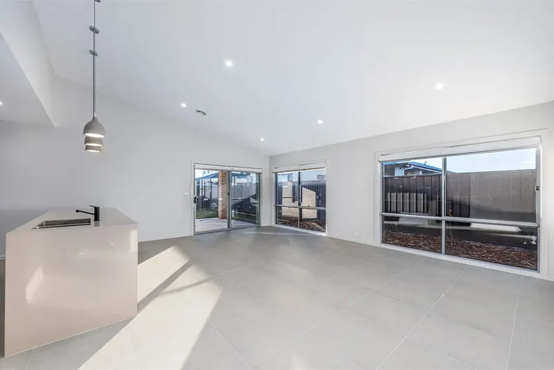 23 Chuditch Street, Throsby, photo 2