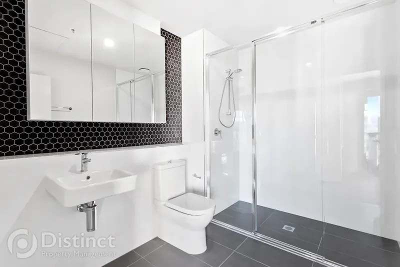 321/325 Anketell Street, Greenway, photo 8