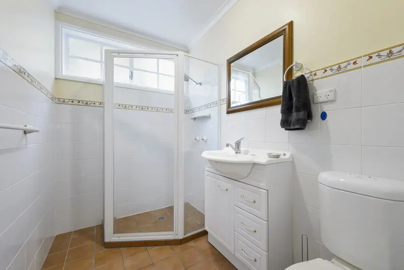 44 Hawkesbury Crescent, Farrer, photo 10