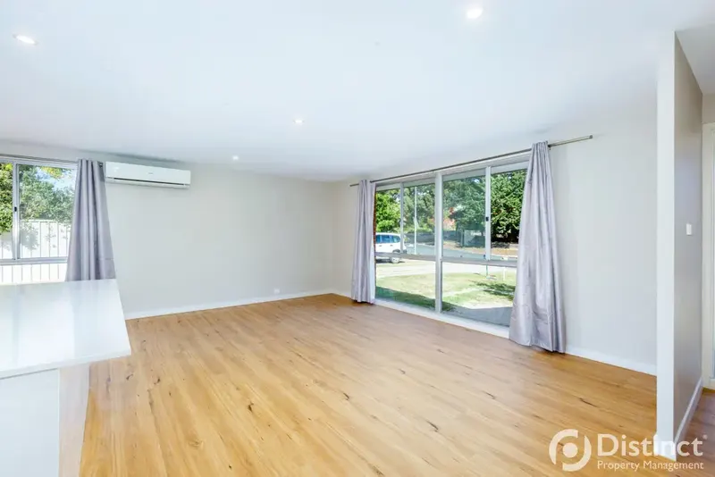 41 Spica Street, Giralang, photo 3