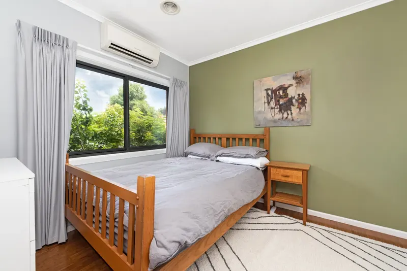 10 Hagelthorn Street, Farrer, photo 7