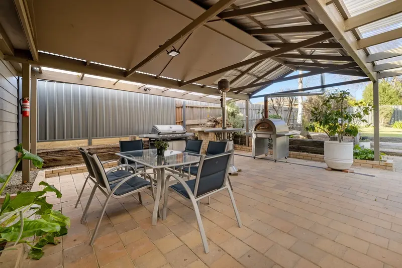 33 Poplar Crescent, Jerrabomberra, photo 13