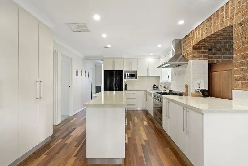 56 Vanzetti Crescent, Kambah, photo 7
