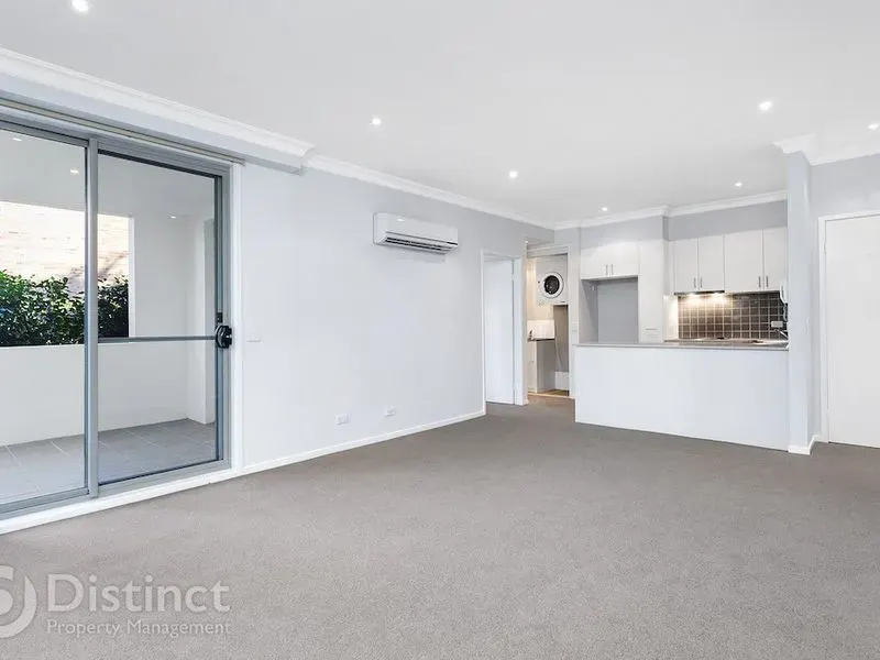 10/57 Lowanna Street, Braddon, photo 4