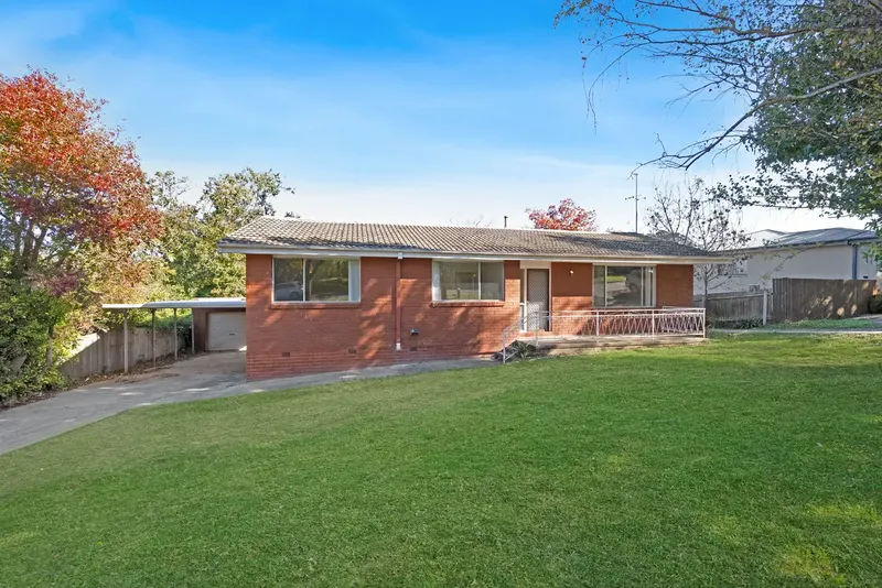 30 Spafford Crescent, Farrer