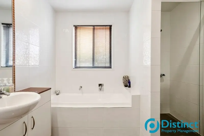 53 Strayleaf Crescent, Gungahlin, photo 20