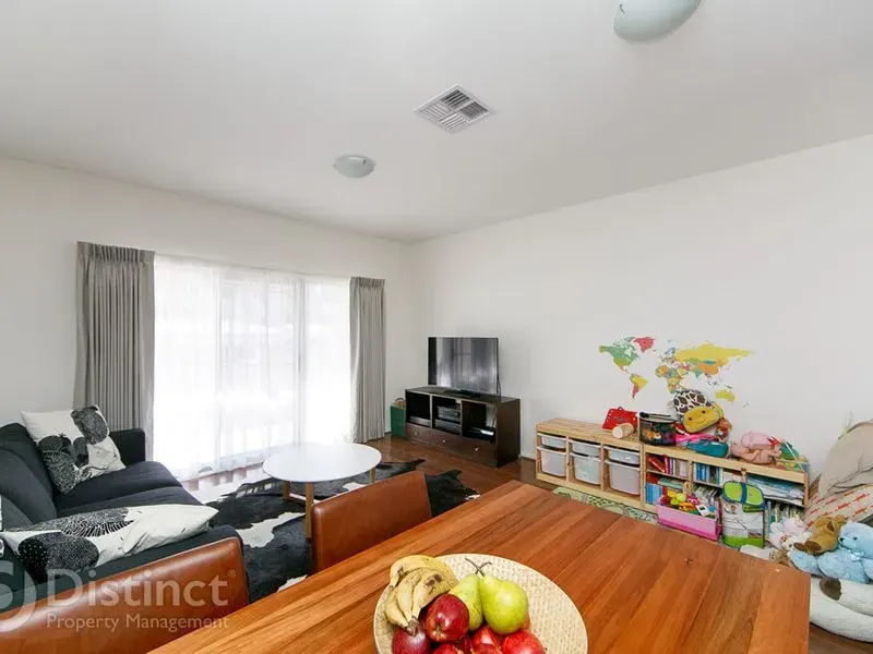 33/58 Max Jacobs Avenue, Wright, photo 3