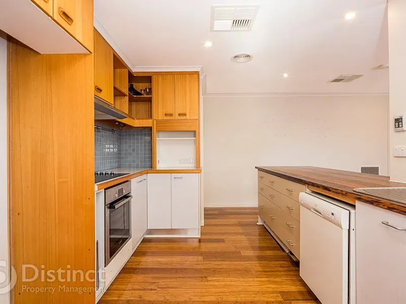5 Byles Place, Chisholm, photo 2