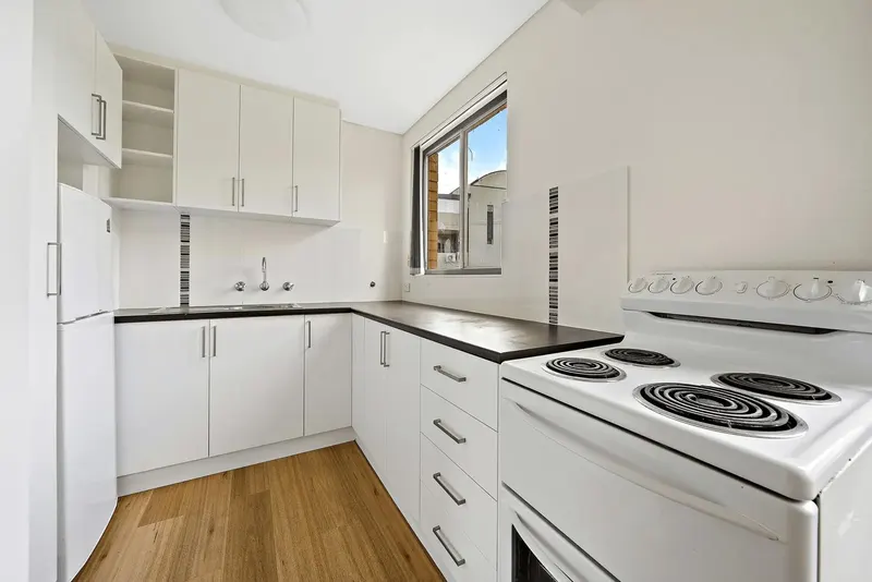 27/3 Waddell Place, Curtin, photo 3