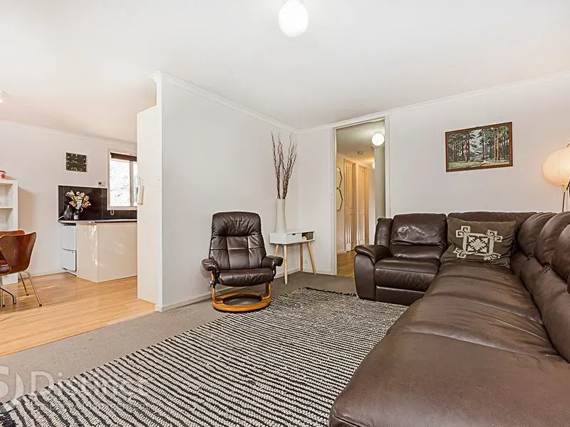 16 Mcmaster Street, Scullin, photo 4