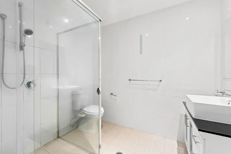 23/2 Eileen Good Street, Greenway, photo 9