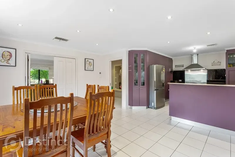 18 Hanrahan Crescent, Dunlop, photo 4