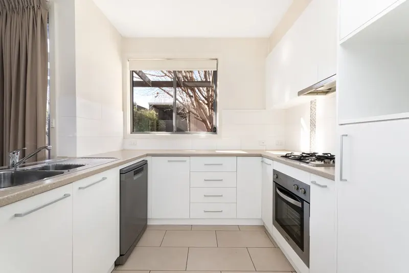10 Dobikin Street, Crace, photo 7
