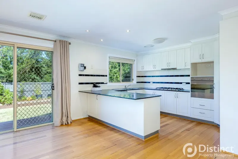 15 Piguenit Close, Lyneham, photo 2