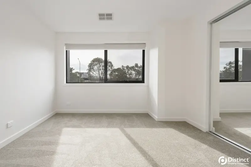 67/45 Athlon Drive, Greenway, photo 7