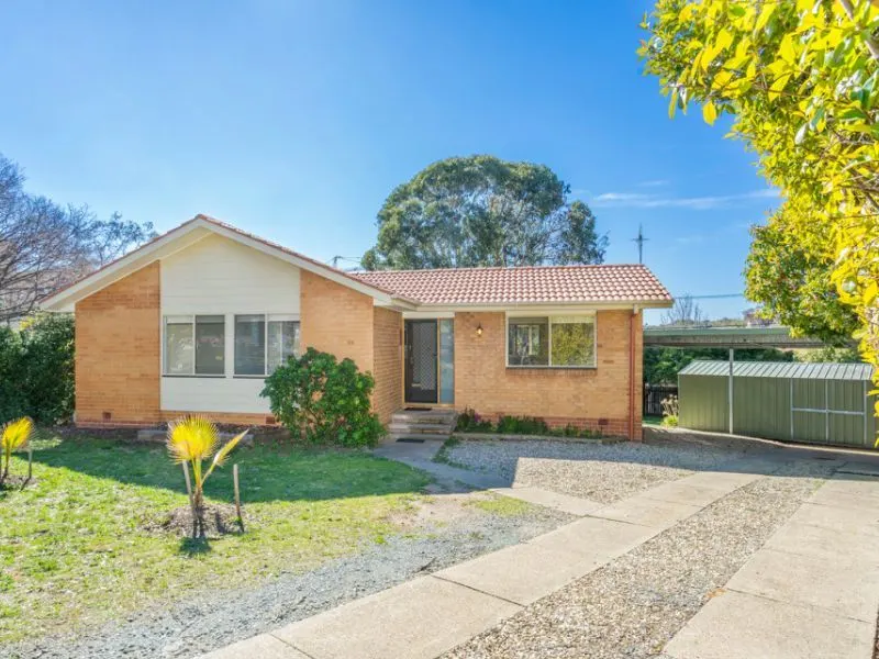 58 Dennis Street, Garran, photo 1