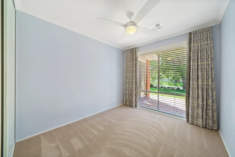 12 Arakoon Crescent, Isabella Plains ACT 2905, photo 11