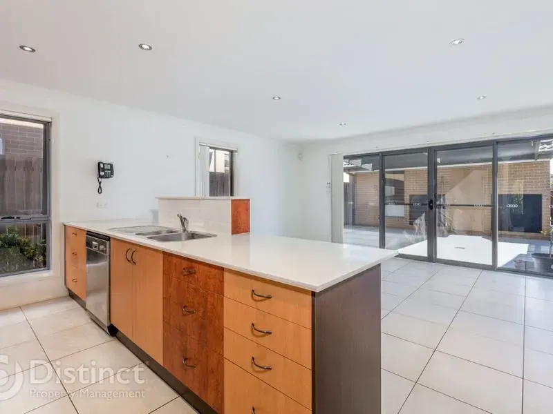 17 Moonlight Avenue, Harrison, photo 3