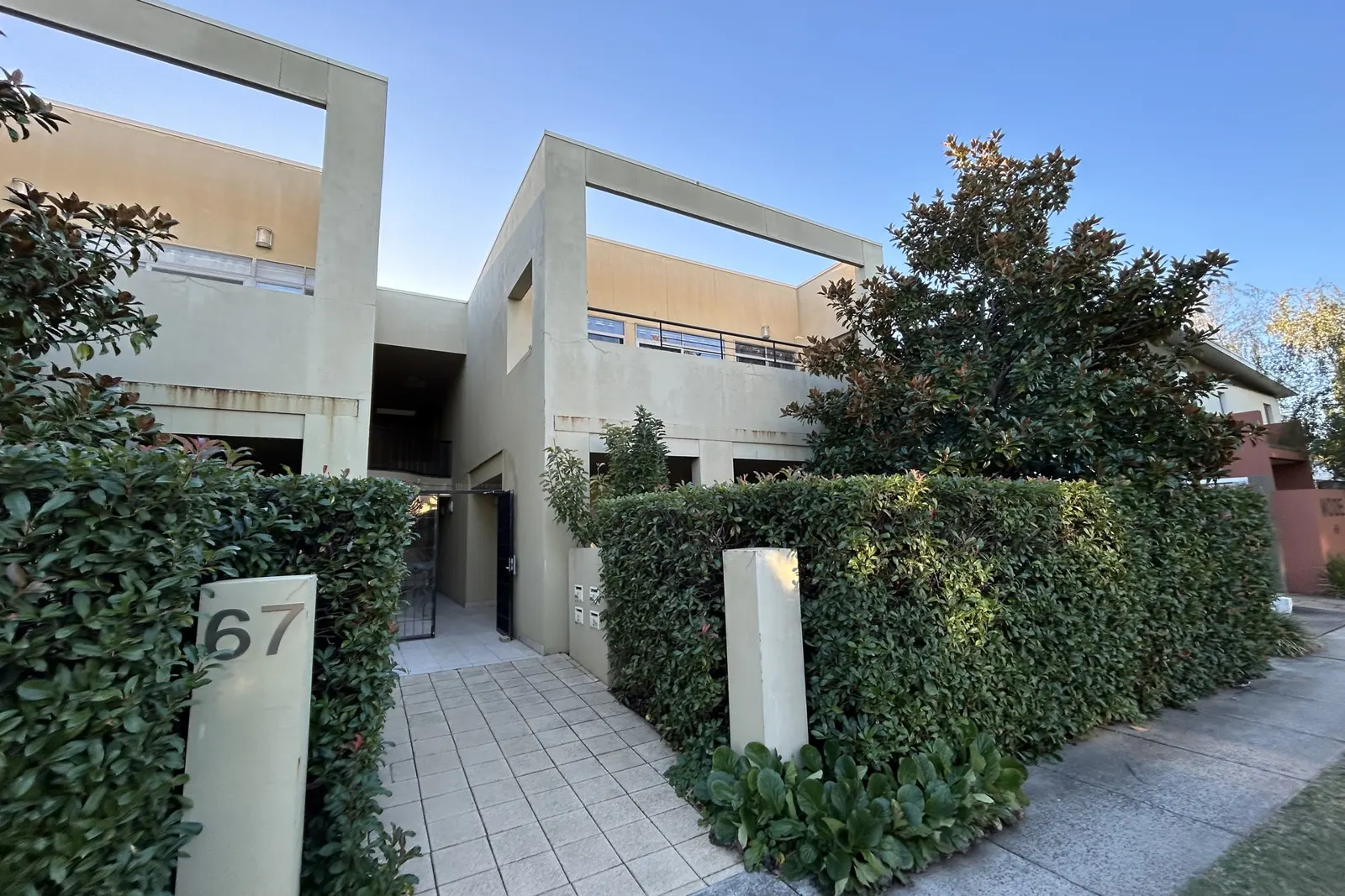 2/67 Torrens Street, Braddon, photo 1