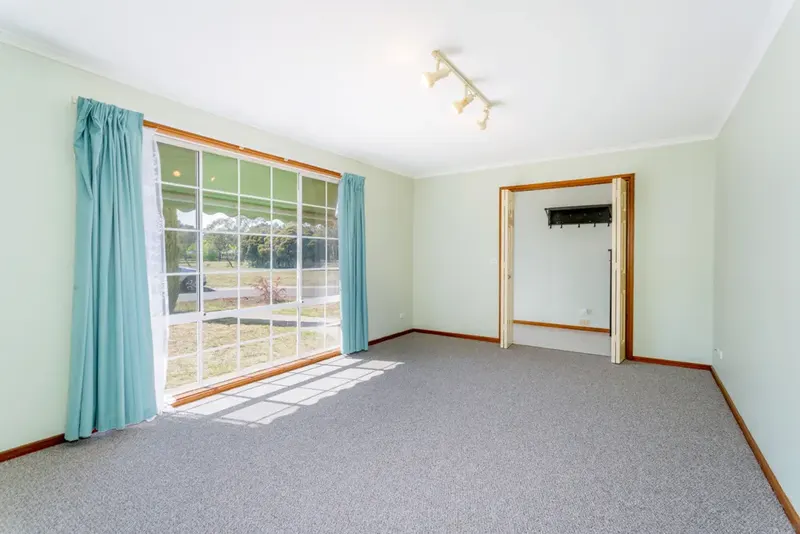 27 Bemboka Crescent, Kaleen, photo 2