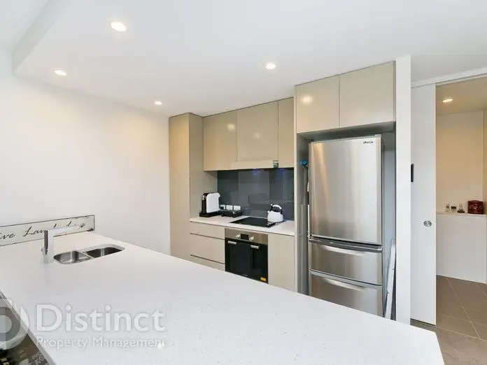 104/50 Eastlake Parade, Kingston, photo 2
