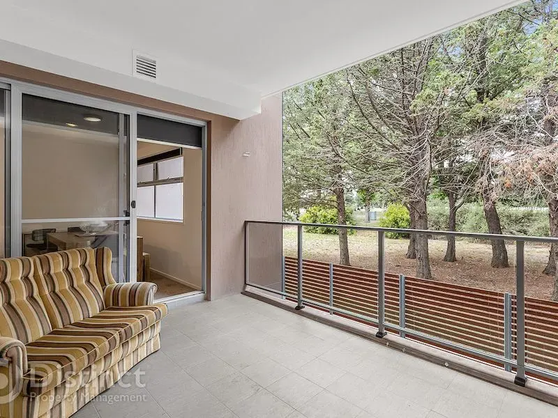 142/121 Easty Street, Phillip, photo 12
