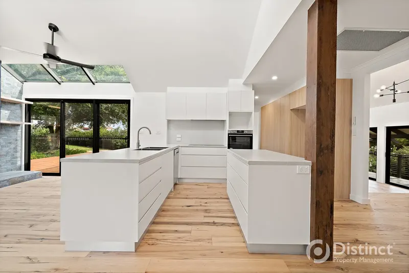 4 Achernar Close, Giralang, photo 4